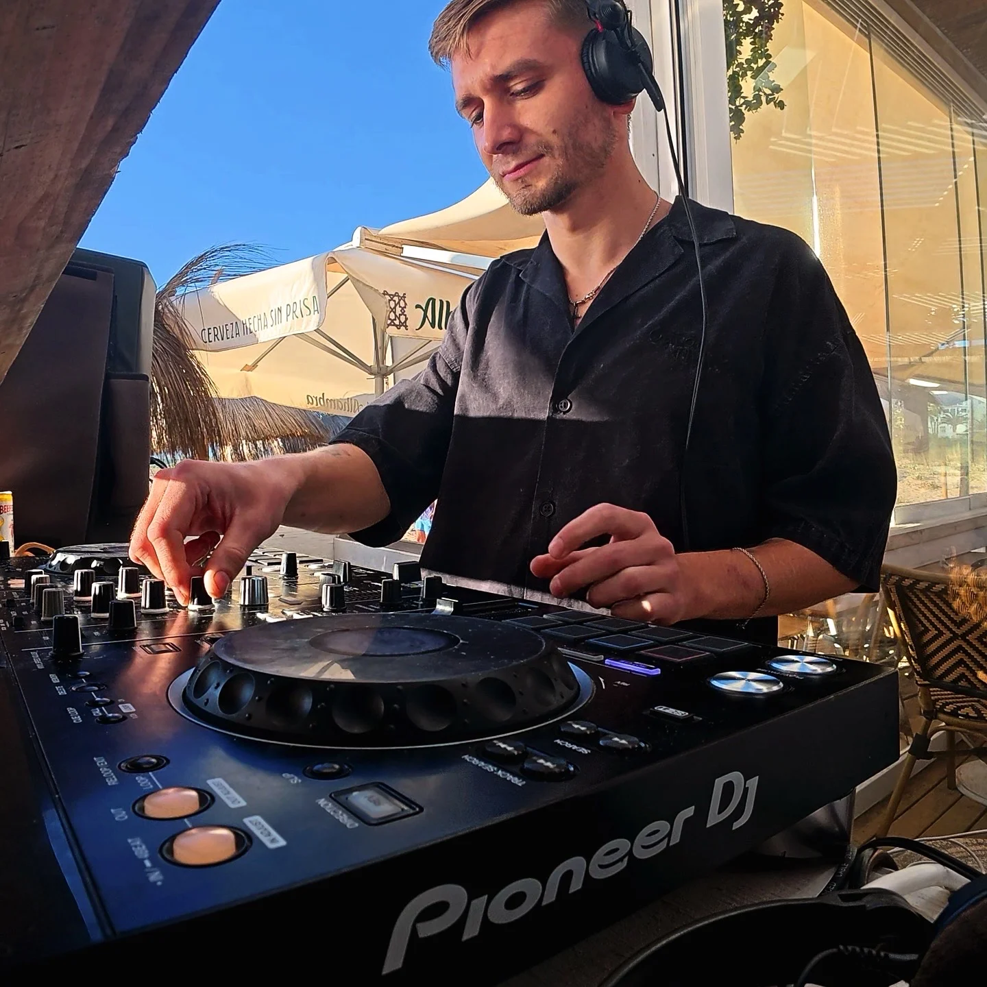 ROS DJ Rostyslav Dabizha Ukrainian DJ performing live DJ set